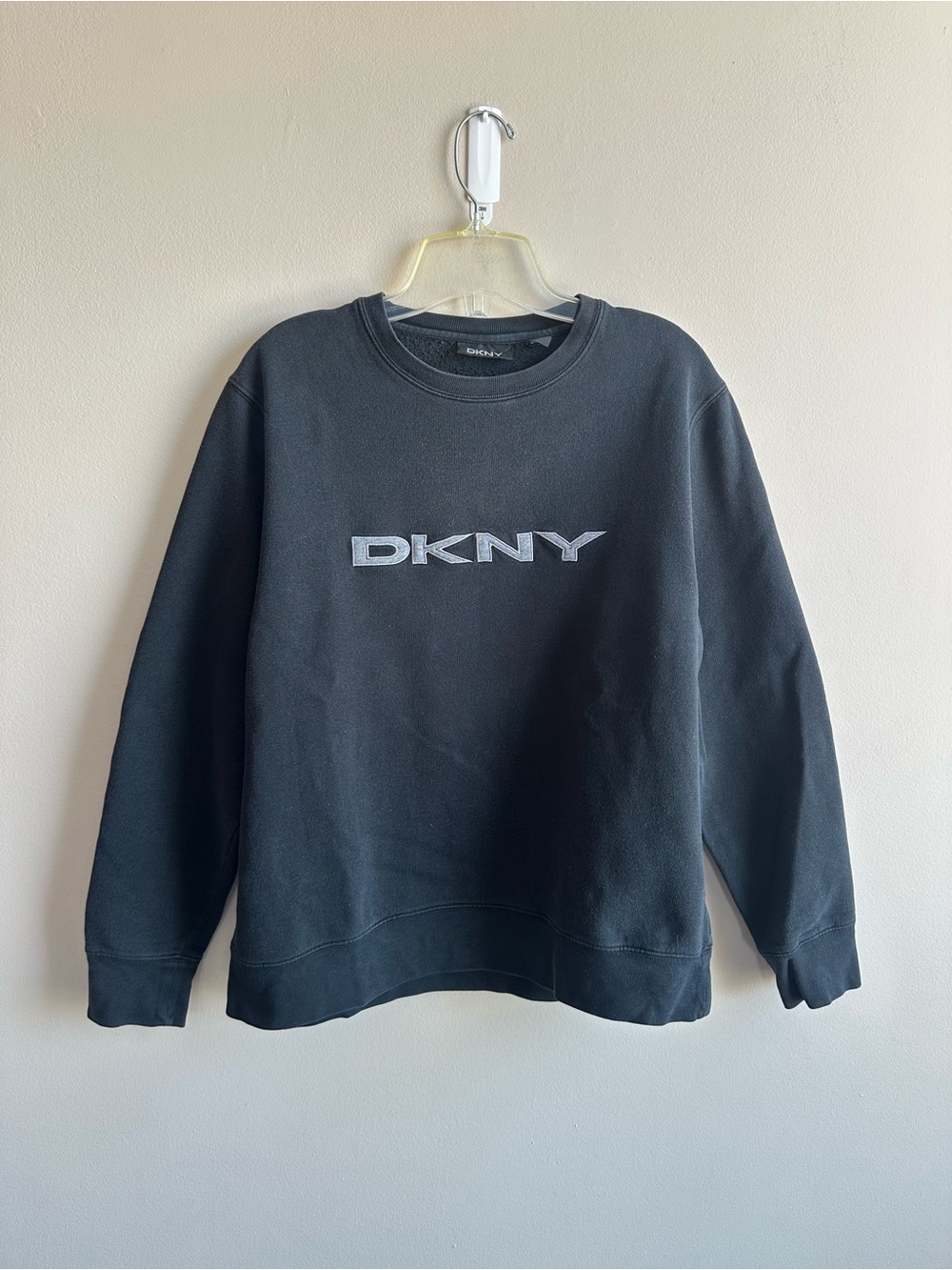 vintage dkny sweatshirt